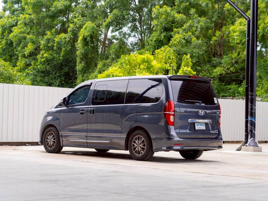 HYUNDAI H-1 2.5 Elite ปี 2021 ประกันเครื่องเกียร์3ปี 30,000 km