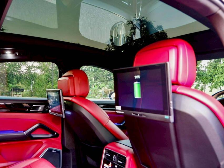 Cayenne E-Hybrid Coupe Sport Package 18