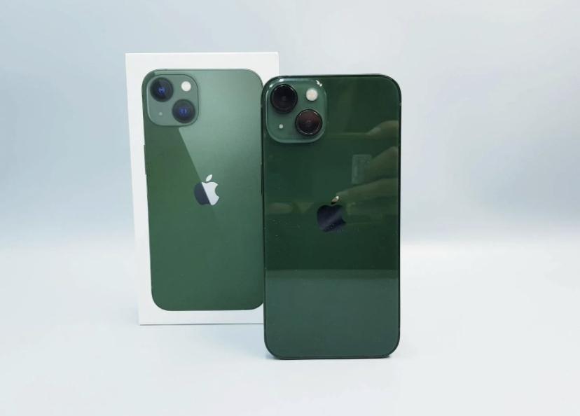 iPhone 13 128GB Green 1