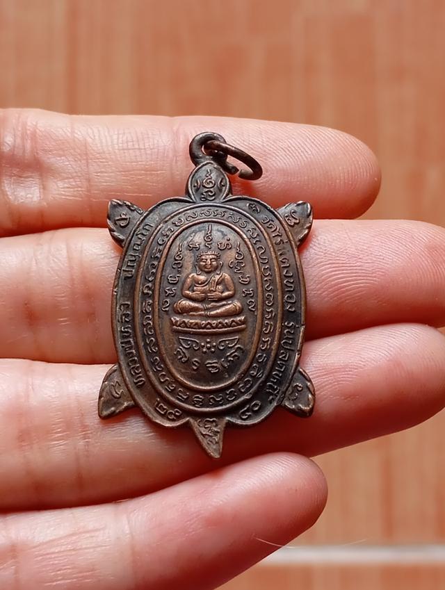 หลวงพ่อหลิววัดไร่แตงทอง