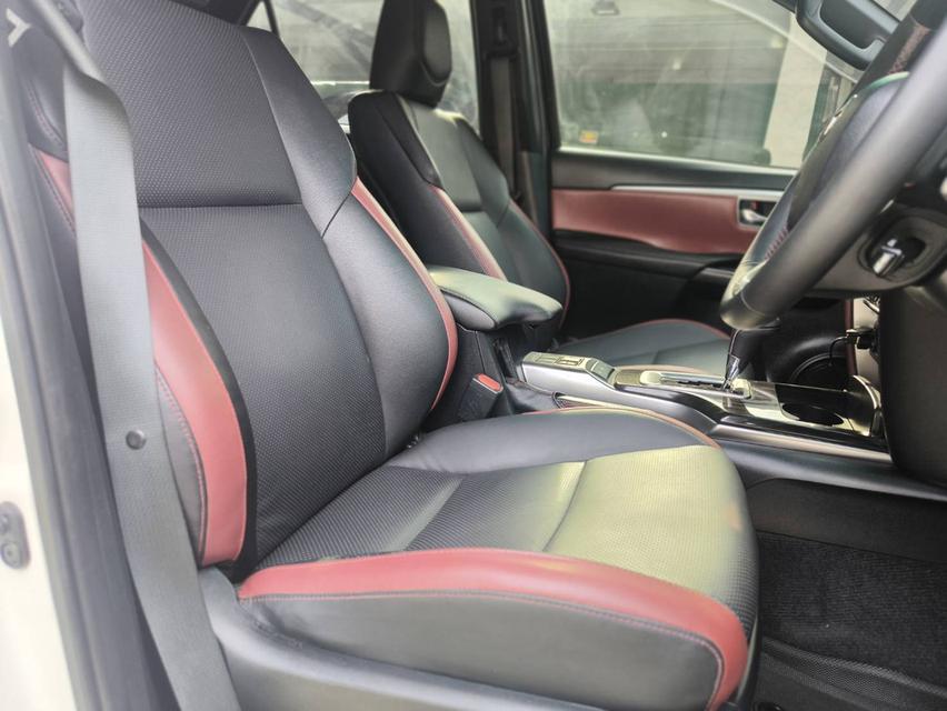TOYOTA FORTUNER, 2.8 LEGENDER Black Top 2 WD ปี 2021 รูปที่ 9