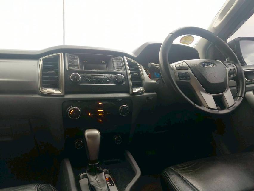 Ford Ranger Hi-Rider Double Cab 2.2 XLT เกียร์ Auto สีเทา รถปี 2017 จด ปี 2018 8