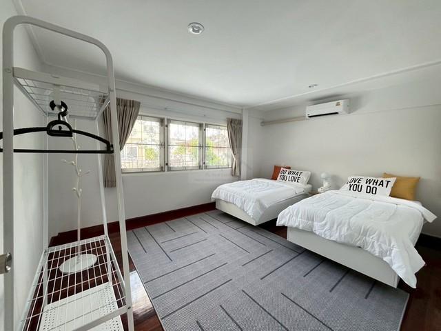 ให้เช่าบ้านเดี่ยว 2 ชั้น 100 ตรว. 4 ห้องนอน หมู่บ้านเมืองทอง 2 โครงการ 3 ซอยพัฒนาการ 53 ตรงข้ามโรงเรียนเตรียมพัฒฯ 7