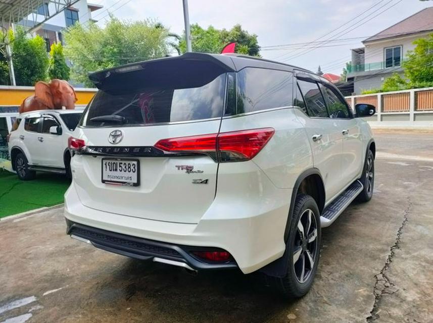  Toyota Fortuner 2.8  TRD Sportivo 4WD SUV AT 2020 5