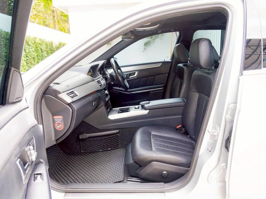 Mercedes-Benz E300 2.1 AMG Bluetec Hybrid (W212) ปี 2014 14