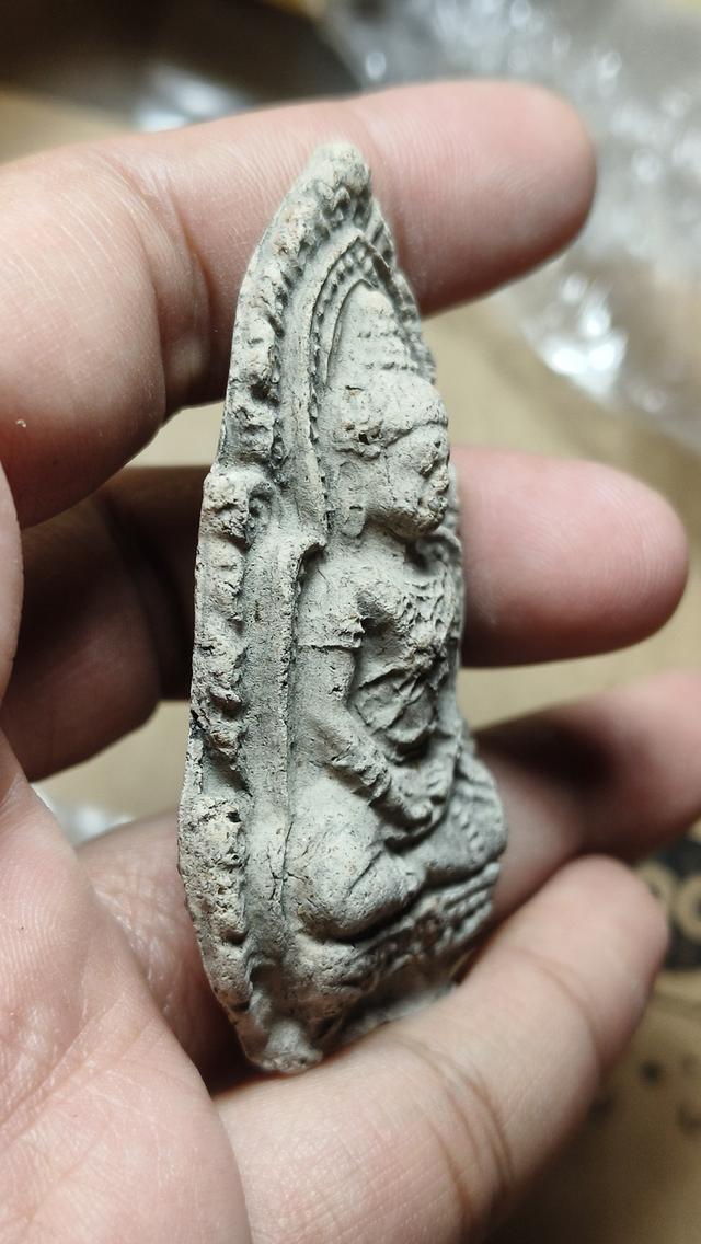 ทวารดีพระยอดขุนพลซุ้มไข่ปลากรุวัดประตูลี้ รูปที่ 5