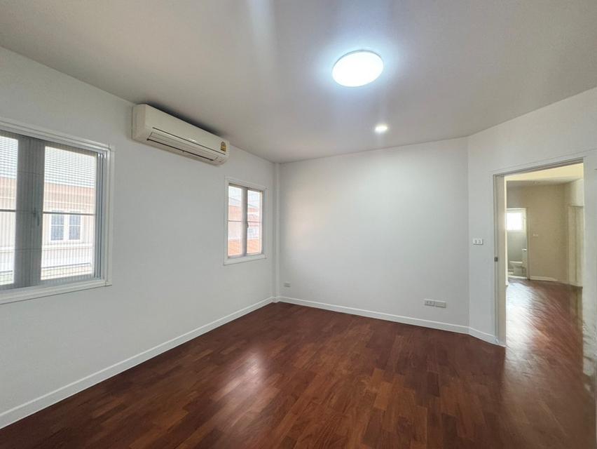 โครงการ ลดาวัลย์ สุขุมวิท 103 บ้านเดี่ยวแปลงมุม 143 ตารางวา 5 นอน 5 น้ำ ตกแต่งบิ้วท์อินทั้งหลัง 9