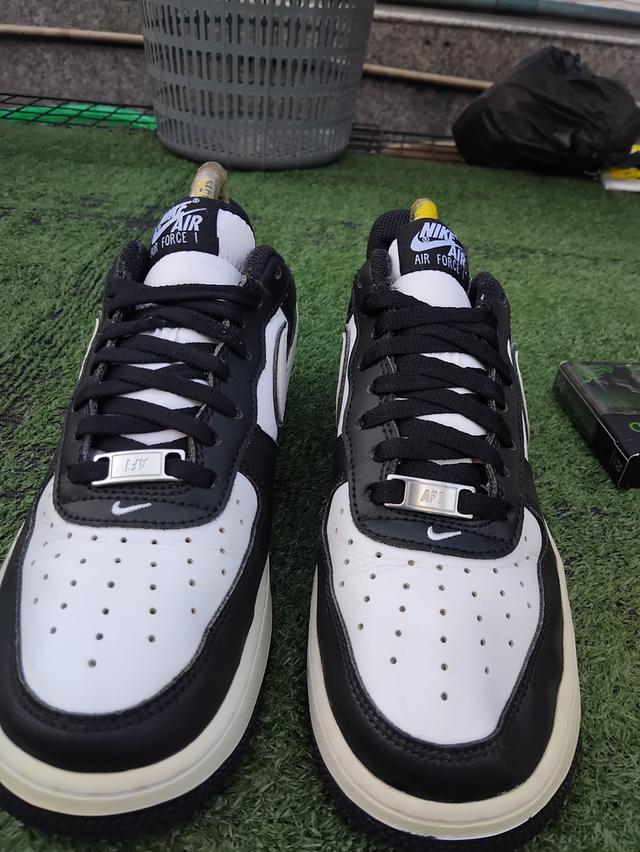 NIKE AIR FORCE 1LOW EUR 40.5/25.5สวยไม่มีตำหนิ490ค่าส่ง50 รูปที่ 2