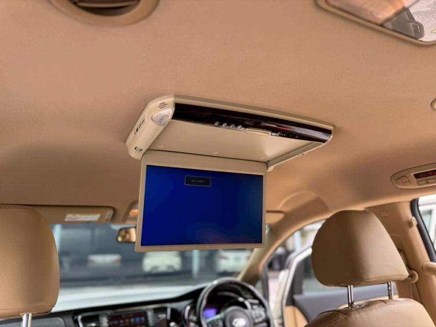 KIA CANIVAL Wagon 4dr EX 11st SA 6sp FWD 2.2DTi (CBU) Y2015  สีขาว ออโต้  18