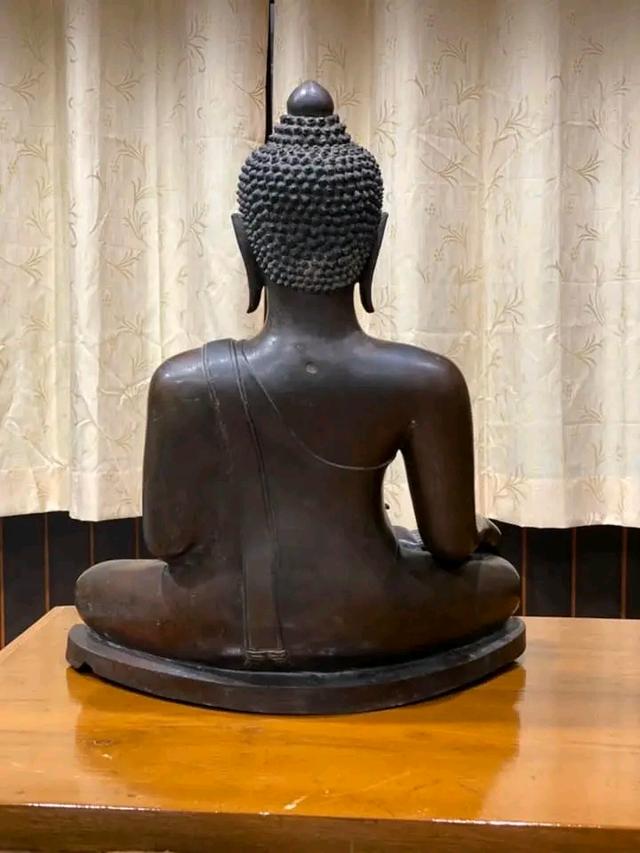 พระบูชาเก่า 9 นิ้ว