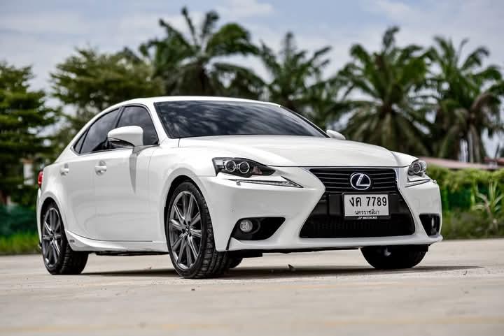 Lexus IS 460 ปล่อยขาย 3