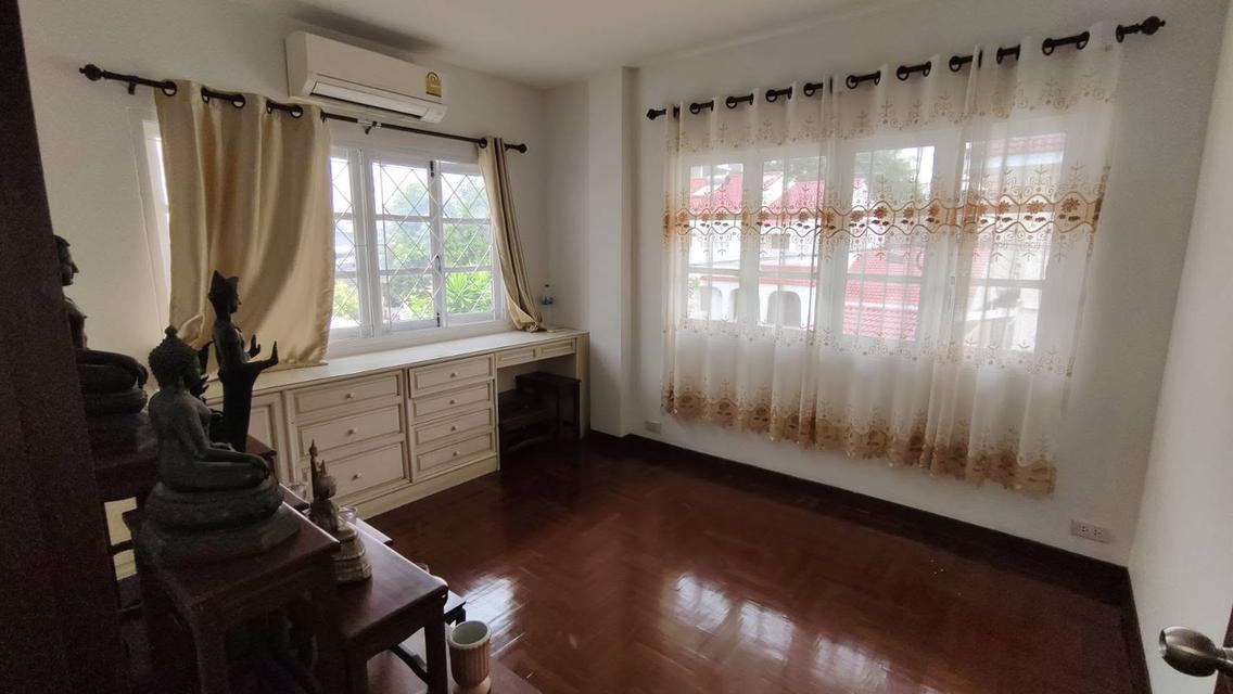 ขายที่ดินพร้อมบ้าน แปลงหัวมุมหายาก! 174 ตร.ว. ลาดพร้าว 35 — ทำเลทองเชื่อมต่อรัชดาภิเษก 9