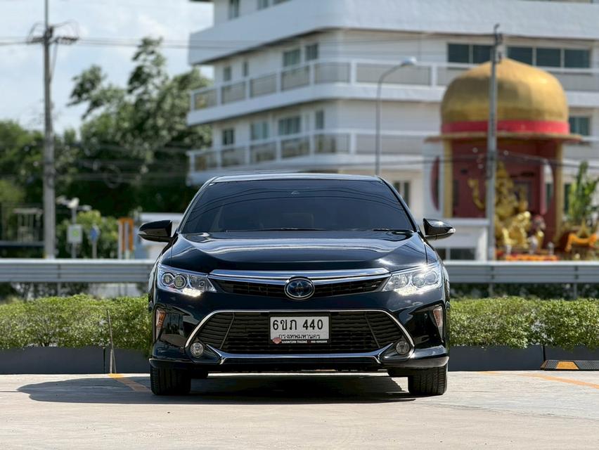 TOYOTA CAMRY, 2.5 HV PREMIUM โฉม ปี12-18 สีดำ เกียร์ออโต้ เบนซิน/ไฮบริด ตัวท็อปสุด มือเดียวป้ายแดง 👉ไมล์แท้ 128,239 km. คู่มือบุ๊คเซอร์วิสค