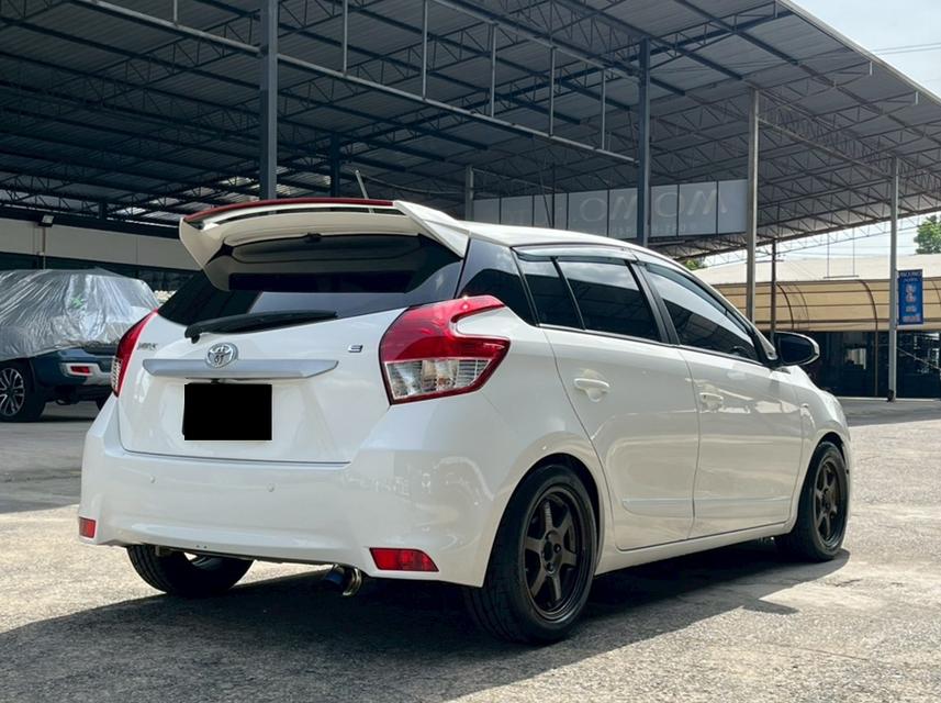 รถเข้าใหม่! Toyota Yaris 1.2 E Hatchback ปี 2016 สีขาว 2