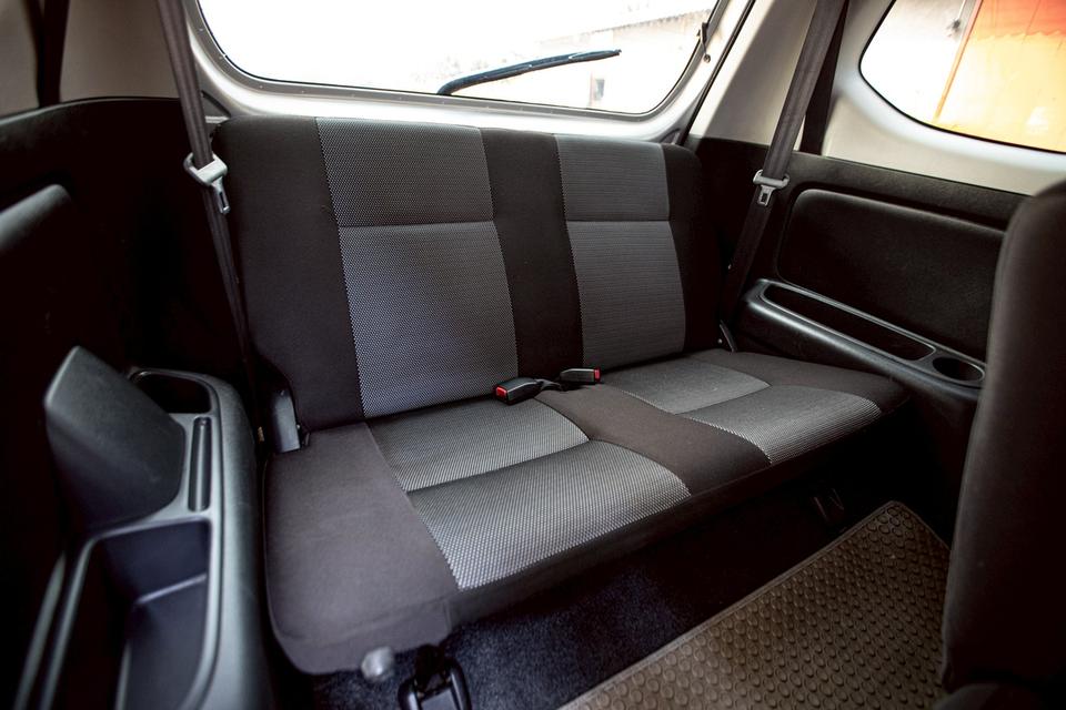 Toyota Avanza 1.3E ปี 2005  Auto สวยเดิม หายาก สภาพดี รูปที่ 13