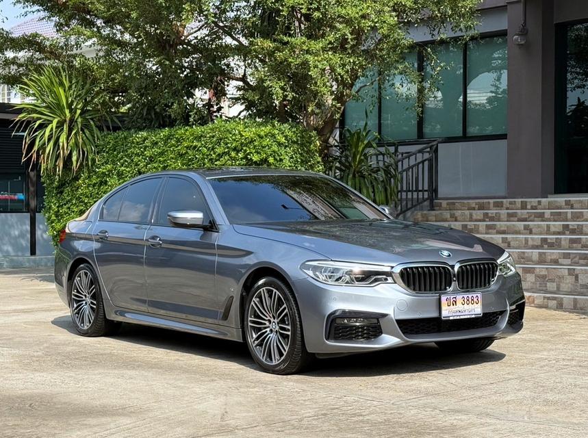 2020 BMW 530 MSPORT ( หน้าจอ ID7 ) รถมือเดียวออกป้ายแดง OPTION พิเศษ ภายนอกสี BLUESTONE ภายในสี NIGHT BLUE EXCLUSIVE รถวิ่งน้อย ประวัติศูนย์ครบ