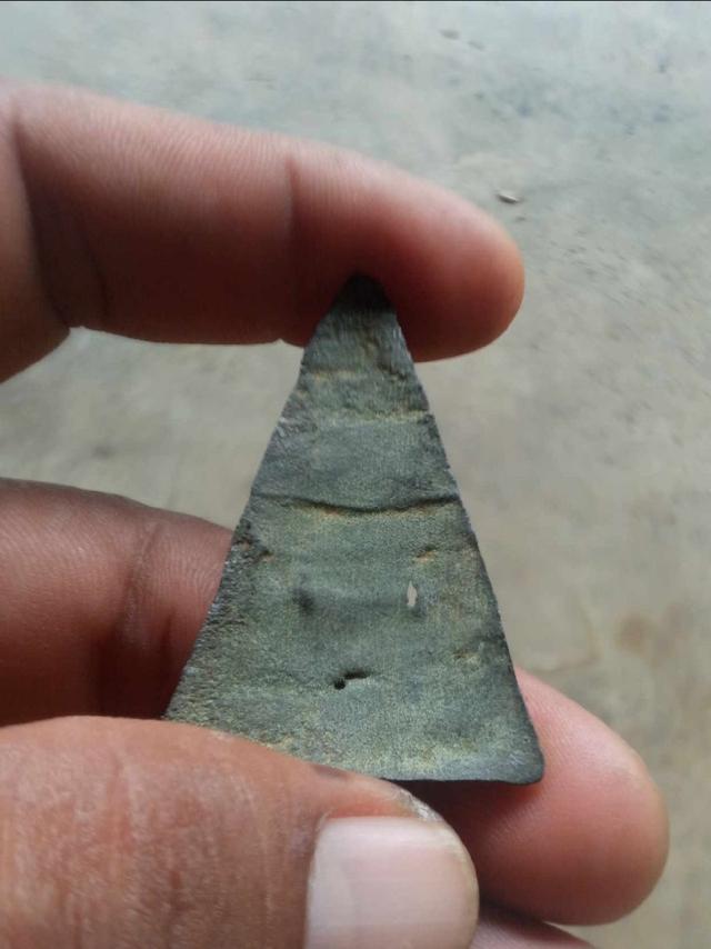 หลวงพ่อโตหลังยันต์ผ้า 2