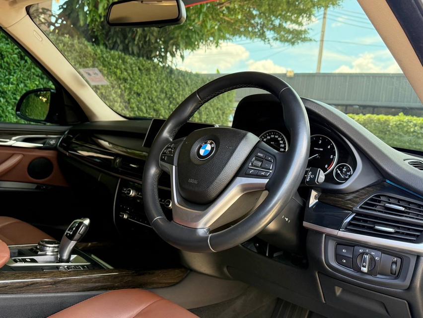 2017 BMW X5 ดีเซล B47 รถสภาพสวยสมบูรณ์ พร้อมใช้งาน รถวิ่งน้อย เข้าศูนย์ทุกระยะ ไม่เคยมีอุบัติเหตุครับ 10