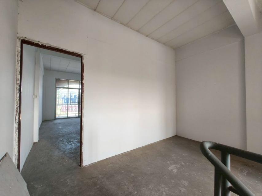 ให้เช่าหรือขาย อาคารพาณิชย์ 4 ชั้น 2 คูหา  คูหาละ 20 ตร.ว. ติดถนนเศรษฐกิจ 1 ตำบลนาดี เมืองสมุทรสาคร  7