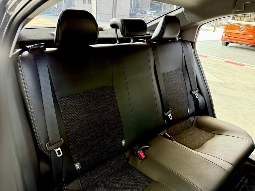 Toyota Yaris Ativ 1.2 Sport ปี 2021 11