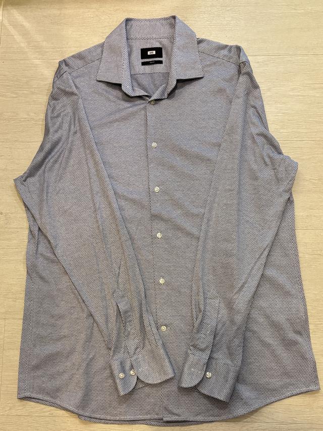 เสื้อเชิ๊ตผู้ชาย