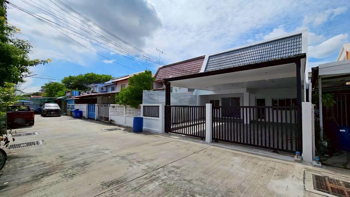 ขายด่วน ทาวน์เฮ้าส์ 2 ชั้น 36 ตรว. รีโนเวทสวย 4 นอน 2น้ำ มบ.สหกรณ์การบินไทย ปากเกร็ด