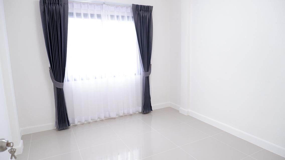 บ้านฟ้าปิยรมย์ ลำลูกกาคลองหกเฟส1 เนื้อที่ 18 ตร.วา 3ห้องนอน 2 ห้องน้ำ 1.9 ล้าน  3