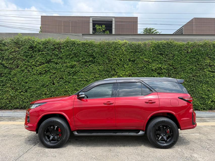 2021 TOYOTA FORTUNER, 2.4 LEGENDER 2WDแต่ง GR SPORT BLACK TOP แท้ทั้งคัน (สีแดง ดำ) รูปย่อยที่ 4