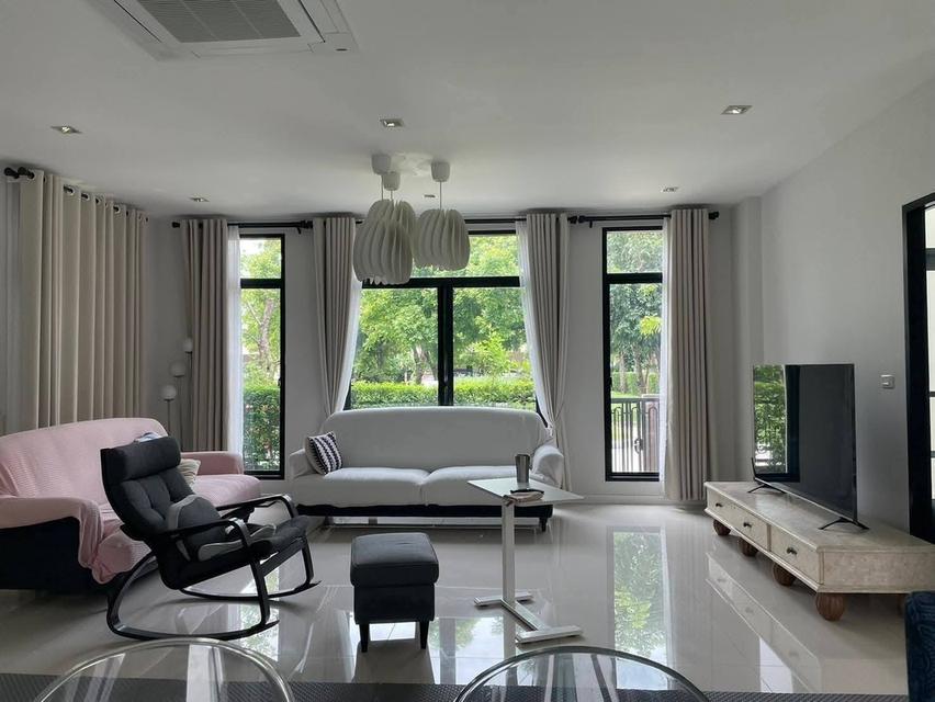 บ้านหรูแปลงมุมสวนส่วนตัว ให้เช่ารามอินทรา เลขมงคล 999 ทิศใต้ 4 นอน 5 น้่ำ 85,000 เท่านั้น (รับต่างชาติ)  ลัดดารมย์ วงแหวนรามอินทรา 20