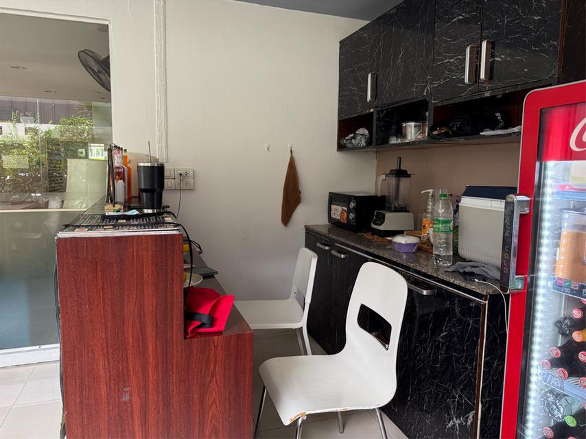 เซ้งร้านอาหาร ทำเลทองใจกลางเมืองปากซอยอ่อนนุช 19 พื้นที่ 65 ตรม. ส่วนครัวแยก อุปกรณ์ครบ มีที่จอดรถ 6