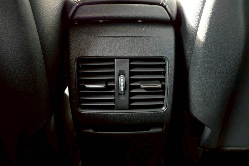 รหัสรถ PR7095 Mercedes Benz W156 GLA 200 ปี 2016 17