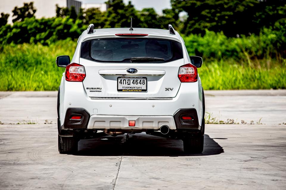 Subaru Xv 2.0 AWD สีขาว ปี 2013  8