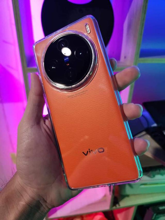 vivo x 100 สีส้ม 3