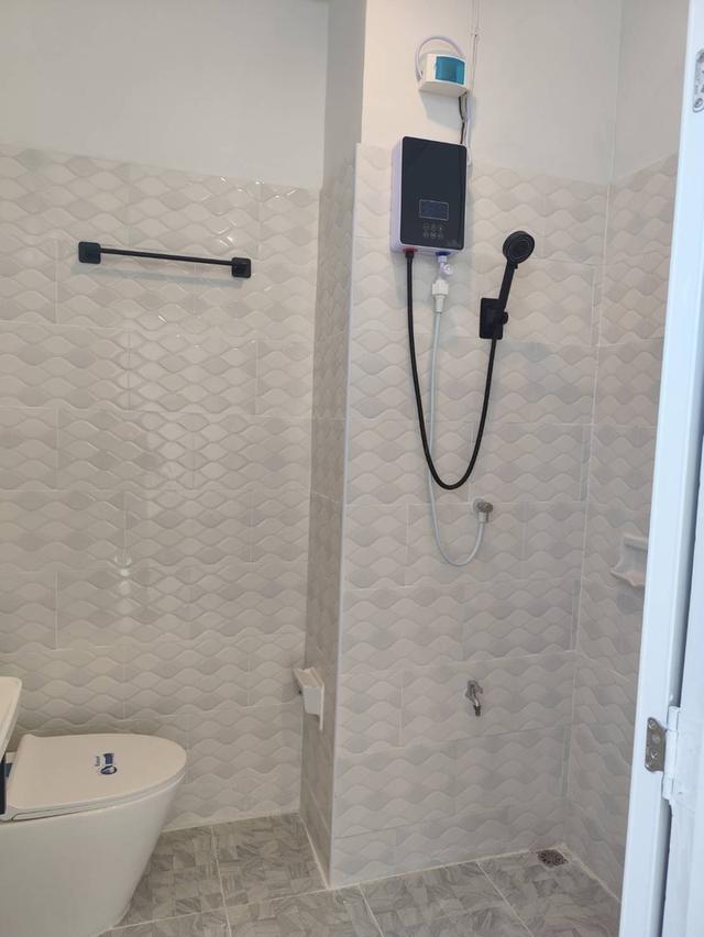 ห้องชุดรีโนเวทใหม่ 1 ห้องนอน 38 ตรม. 540,000 บาทฟรีโอน สนใจโทร 0638925888 7