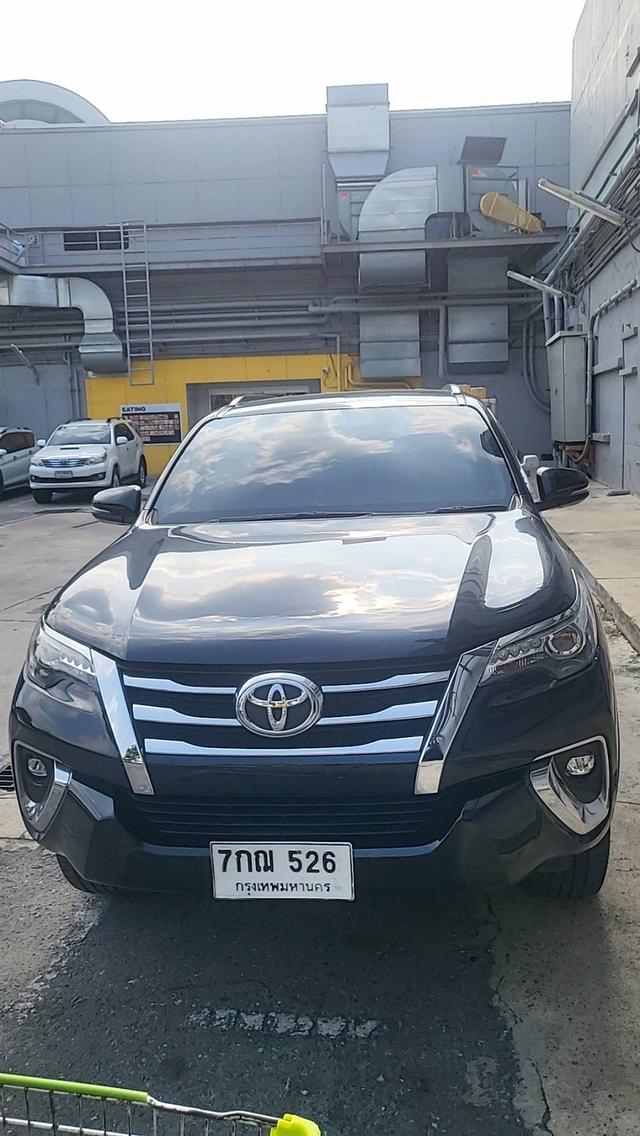 TOYOTA fortuner สีดำ 2018 สภาพดี รถมือเดียว รถบ้าน พร้อมขาย ดูรถได้ทุกวัน ราคาดี คุยกันได้