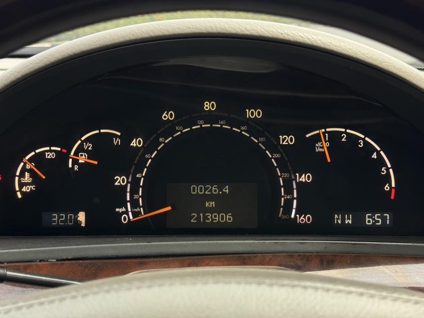 Mercedes-Benz S320L (W220) รุ่น Long Wheelbase  8