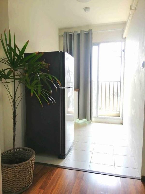 ให้เช่า คอนโด ยู รัชโยธิน ห้องริม วิวสระน้ำ ชั้น 8 บนสุด เฟอร์พร้อมอยู่ Tel 0626599246 5