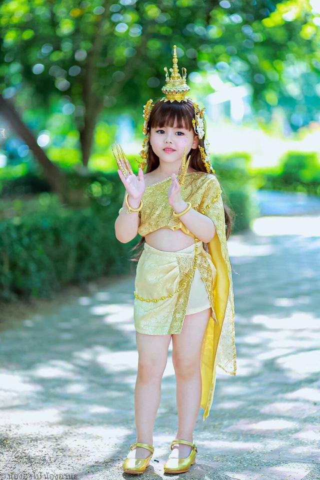 ชุดไทยเด็กหญิง สวยเก๋ด้านในเป็นกางเกง 6