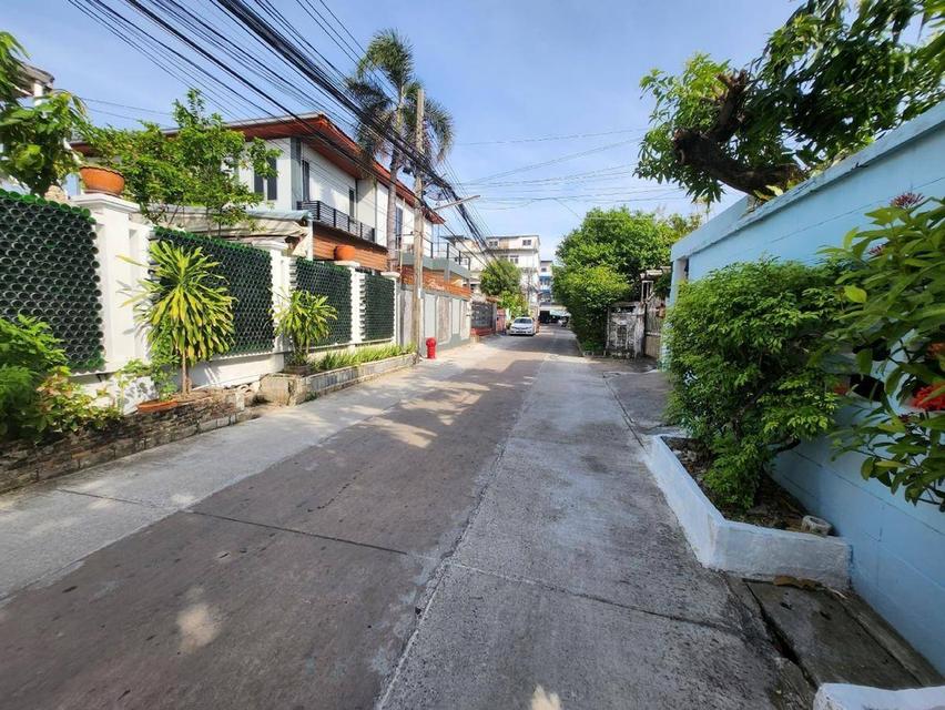 House for rent no furnished no decorate no furnitures at Bang Chak BTS Sukhumvit 93 5