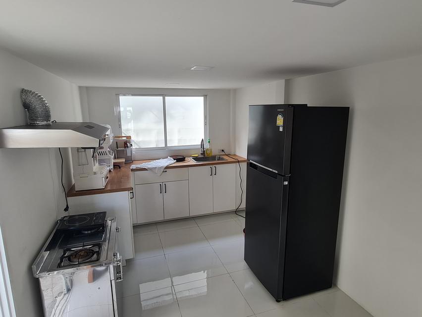 ขายด่วน (จะย้ายไปต่างประเทศ) บ้านสวยพร้อมอยู่ 60 ตรว. Minimal Style by Renos หมู่บ้านเสรี-รามคำแหง-พระราม 9 (Seri Village Ramkhamhaeng-Rama9 ) 11