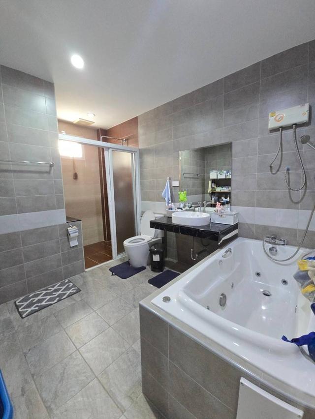 🐾 เอาใจคนรักสัตว์! ให้เช่าบ้าน 2 ชั้น 5 ห้องนอน พื้นที่กว้าง 100 ตรว. 25,000.-/เดือน 🔑 8