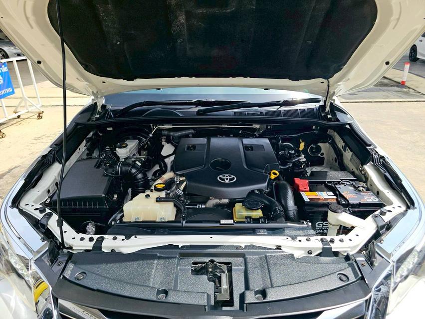 รหัสรถ SEZ372 Toyota Fortuner 2.8 V 4WD เกียร์ ออโต้ ดีเซล สี ขาว-ดำ ปี 2016 6