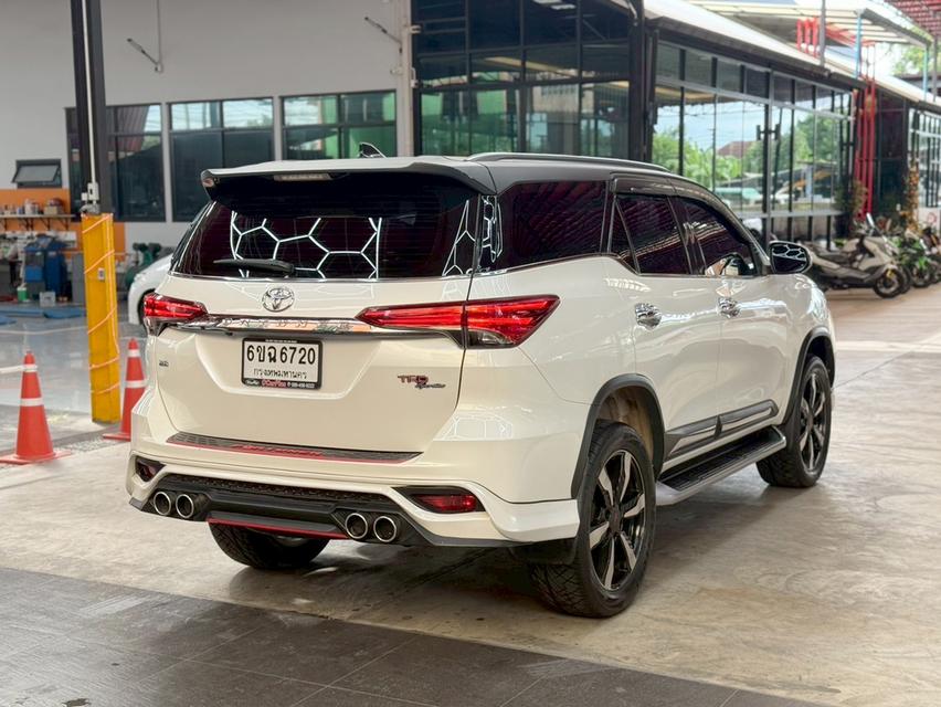 TOYOTA FORTUNER 2.8 TRD Sportivo 2WD ปี2018 รถบ้านแท้ ชุดแต่งTRD วิ่งน้อย 3