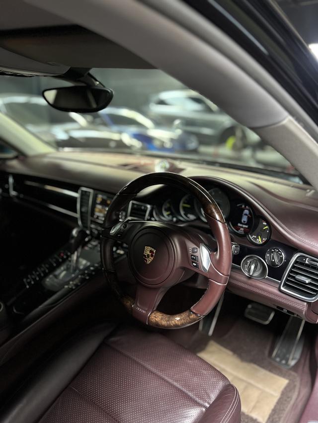 Porsche Panamera 3.0 Hybird
