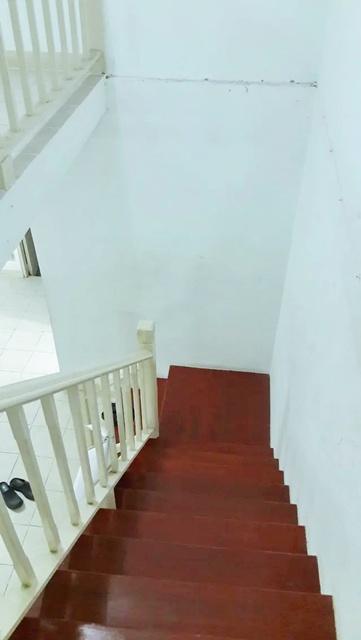 ให้เช่าทาวน์เฮ้าส์ 2ชั้น 3นอน ปั๊ม ปตท. ตลาดรวยมาร์เก็ต 750 ม. ประชาอุทิศ-สุขสวัสดิ์ 550 ม. 2 น้ำ 20 ตร.วา. 160ตร.ม. 8