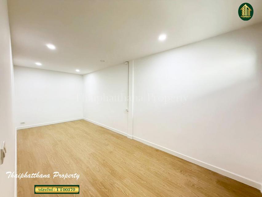 ทาวน์เฮ้าส์ เสนานิคม 1 ลาดปลาเค้า  9