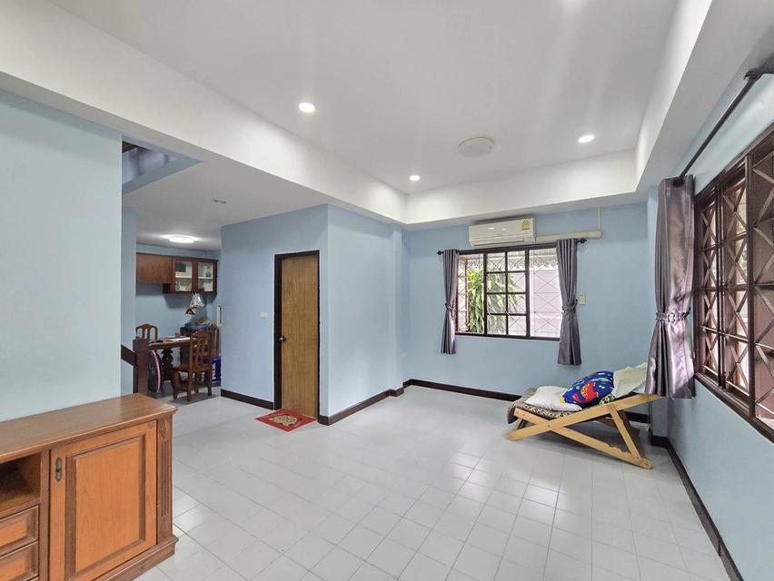 ขายบ้านเดี่ยวมือสอง โครงการชัยพฤกษ์ บางแวก (Chaiyapruek Bangwaek) หลังมุม 2 ชั้น เนื้อที่ 75 ตร.ว. ใกล้ถนนพุทธมณฑล สาย 3 และโรงพยาบาลราชพิพัฒน์ 5