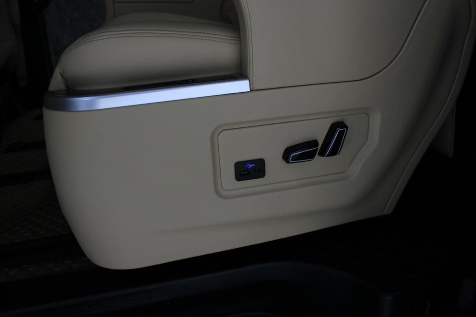 รหัสรถ JRS7468 Toyota Alphard 30 hybrid 2020 แต่งเป็น 40 look  14