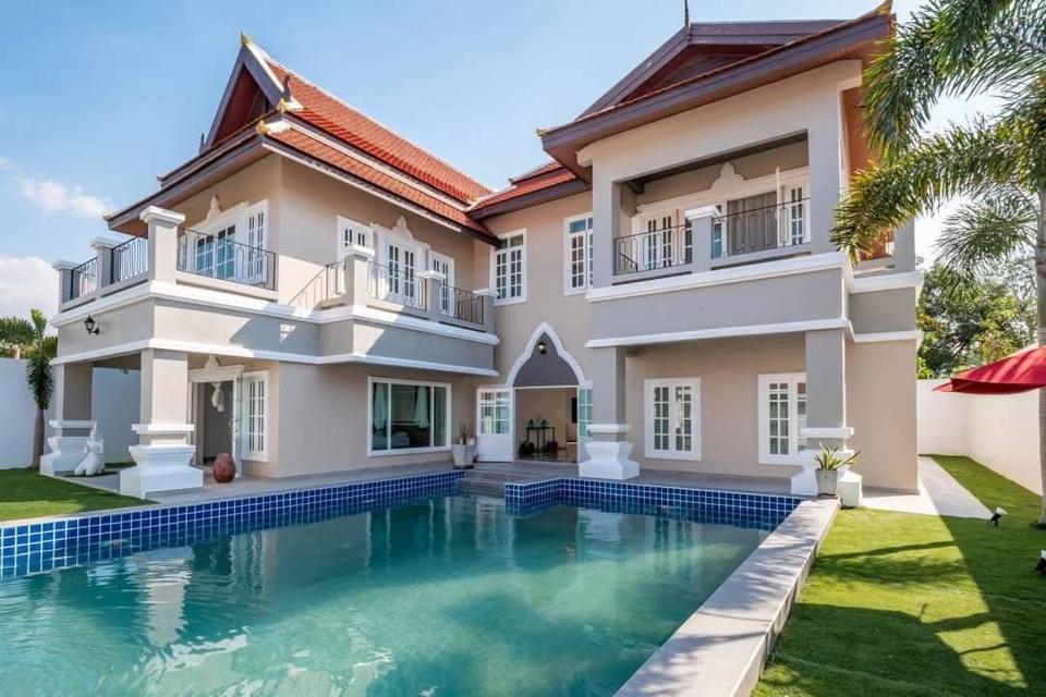 Selling villa 2 storey style Thai - Bali Pattaya 19.0 million  1
