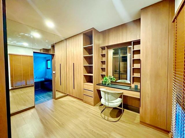 ถ.บางนา-ตราด MEGAบางนา 700ม. MRT ศรีลาซาล 4.4 กม.ให้เช่าบ้านใหม่สุดหรู 2 ชั้น 80ตร.วา. 330ตร.ม. หรูหรา พร้อมเฟอร์ฯ 6แอร์ 7